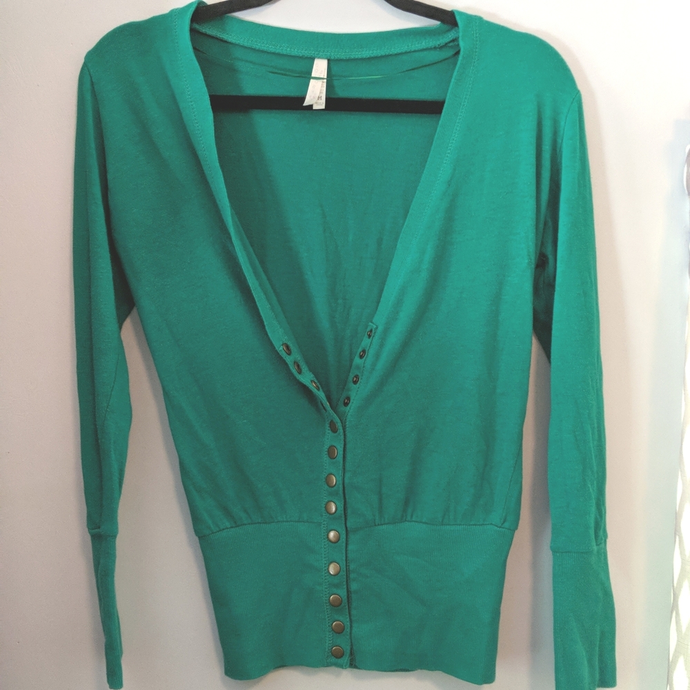 Green snap button cardigan medium